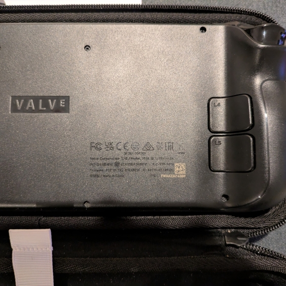 Valve Steam Deck - Picture 5 of 5